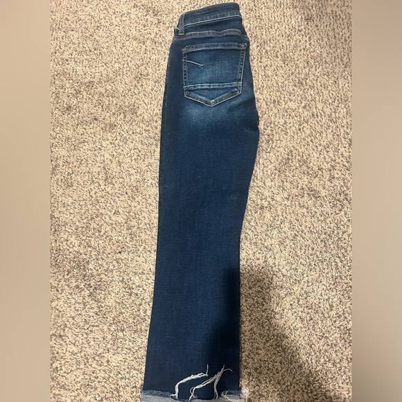 Ladies BKE capris. Cute and stylish. Size 28. Excellent condition - Picture 2 of 3